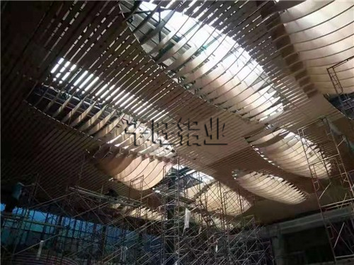 如何才可以挑选到高品质的双曲铝单板