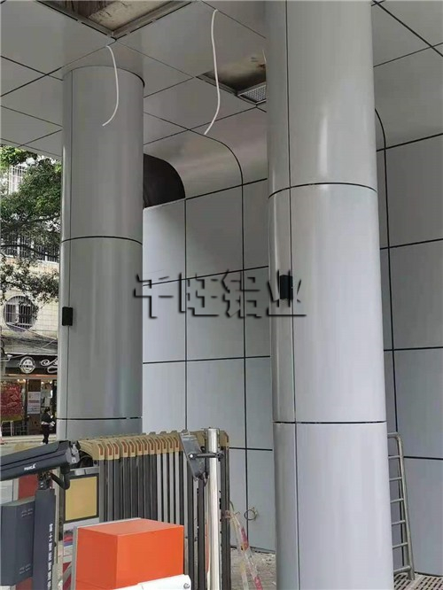 怎么样寻找产品品质好的包柱铝单板制造商？怎么样