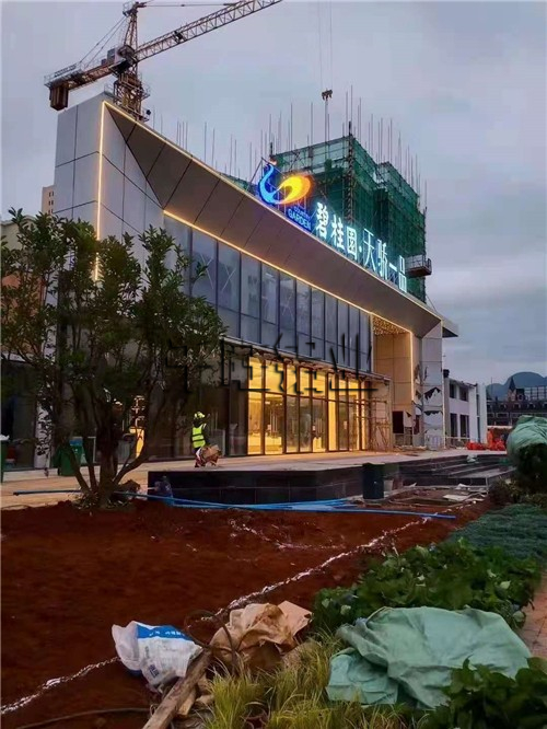 永丰铝幕墙企业到哪里好？怎么样采购上乘铝幕墙