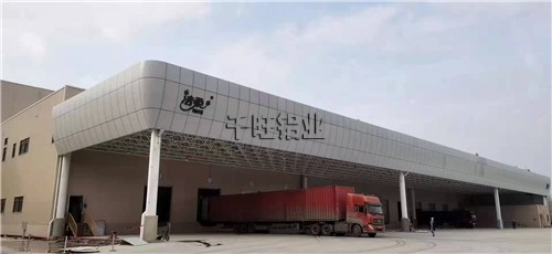 双曲铝单板哪种品牌好？怎么样挑选过硬双曲铝单板