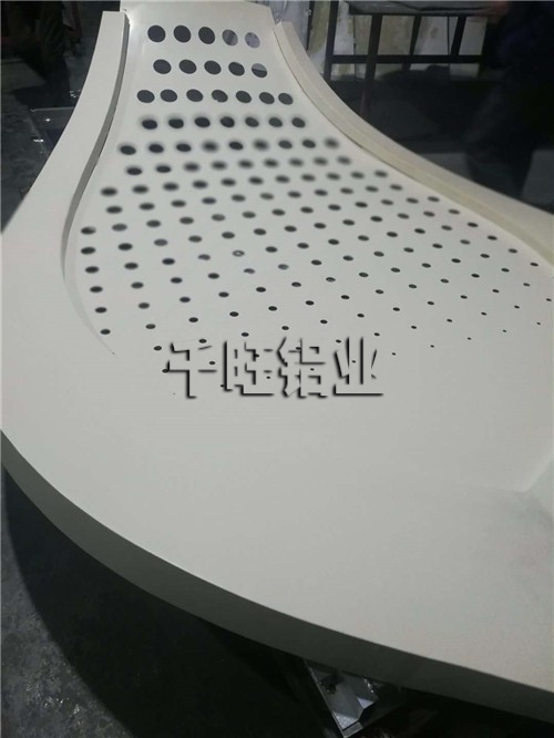 咋样才可购到合适的双曲铝单板