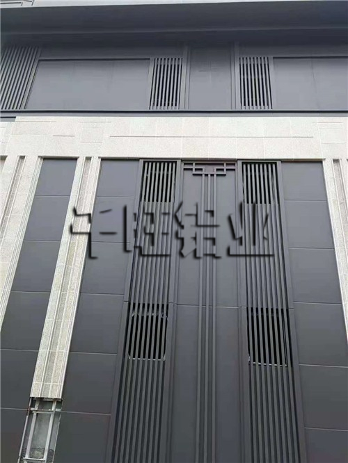 双曲铝单板厂家什么品牌好？如何选出色双曲铝单板