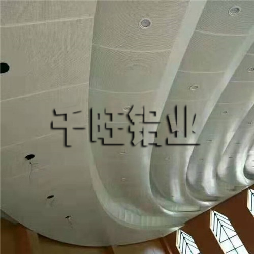 千旺建材公司让你如何能选对优质氟碳铝单板