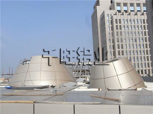 双曲铝单板厂家什么品牌好？如何选出色双曲铝单板