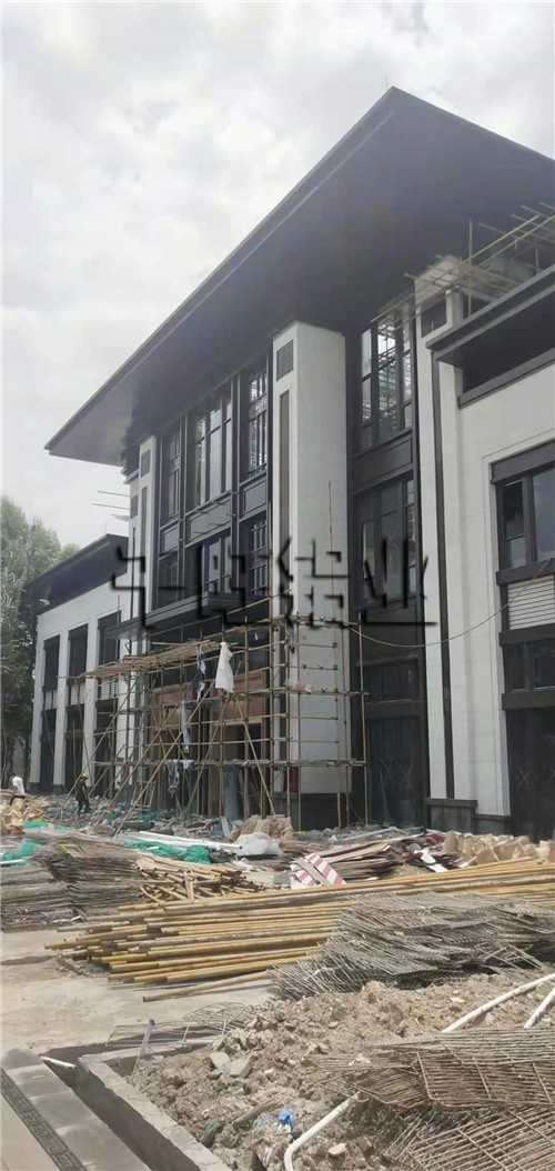 双曲铝单板制造商什么公司好？要如何选优质双曲铝单板