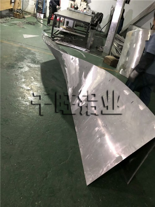 氟碳铝单板生产品牌有什么？教你选取上乘氟碳铝单板