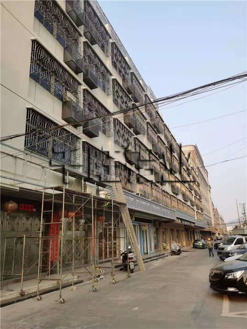 为何选择拉丝铝单板要选对大制造厂家