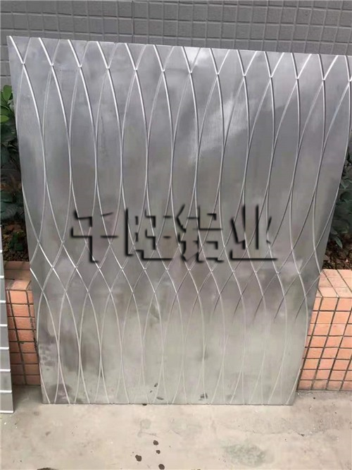 河南何故选择铝方通要选择大制作公司